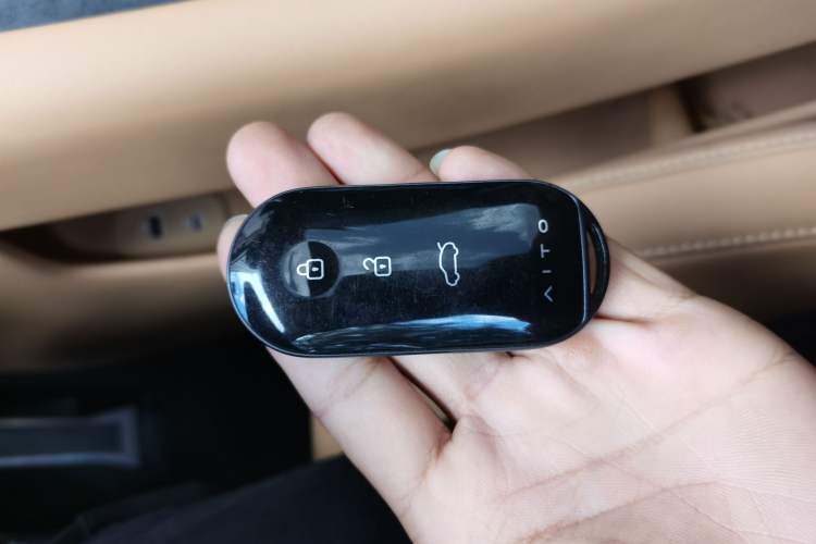 Used Hima AITO M5 2022 Extended-Range Four-Wheel Drive Ultimate Edition Vehicle Key