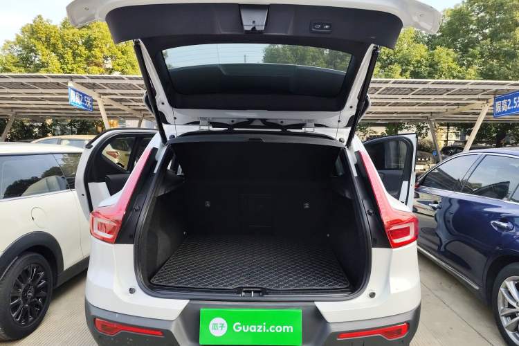 Used Volvo XC40 2024 B3 Zhiyuan Luxury Edition
