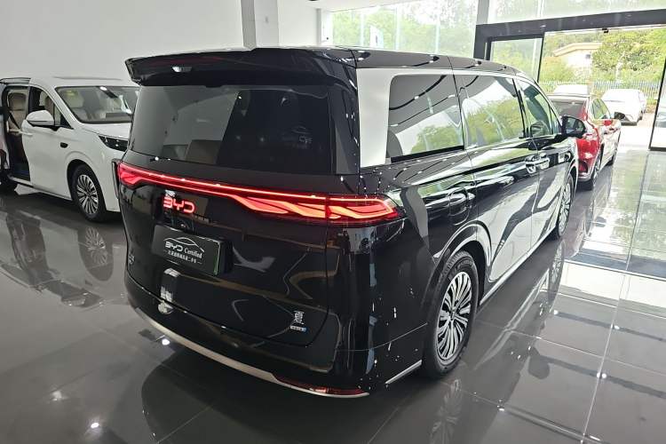 Used BYD Xia 2025 DM-i 1.5T 180km Excellence Model