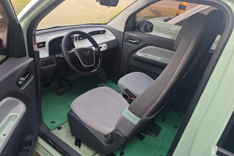 Used Wuling Hongguang MINIEV 2022 Macaron Premium Model – Lithium Iron Phosphate
