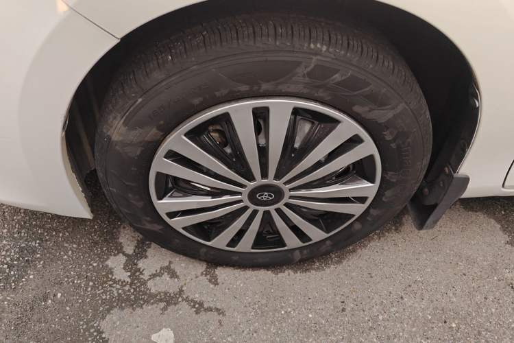 Used Toyota YARiS L Zhi Xuan 2015 1.5E Automatic Charm Edition Left Front Wheel Hub