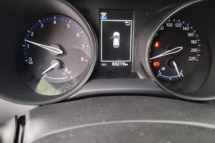 Used Toyota IZOA 2018 2.0L Yichi Version China VI Standard