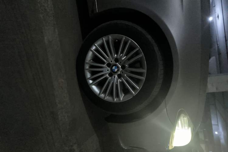 Used BMW 5 Series 2014 525Li Leading Model