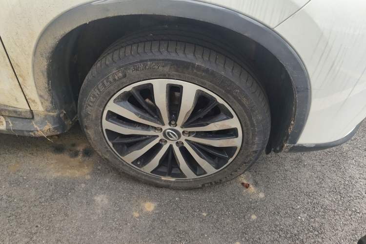 Used GAC Trumpchi GS4 2017 235T G-DCT Two-Wheel Drive Luxury Edition Exterior 7