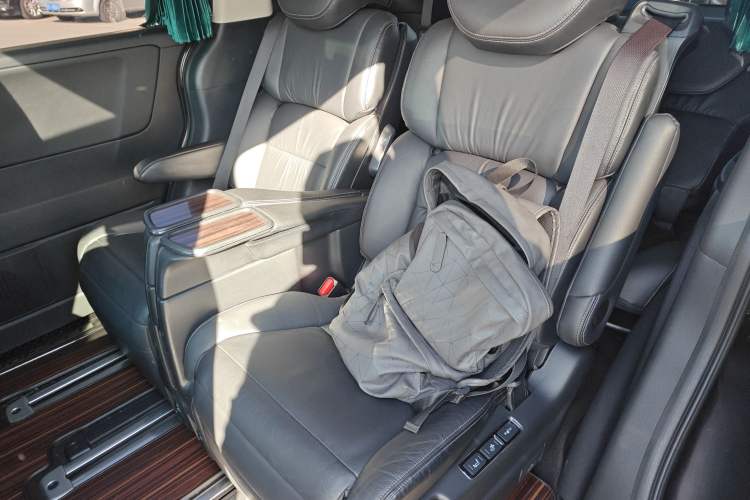 Used Honda Elysion 2016 2.4L Supreme Edition