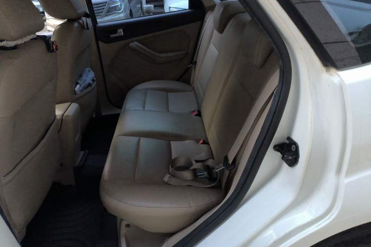 Used Ford Focus 2013 Hatchback Classic 1.8L Automatic Fashion Edition