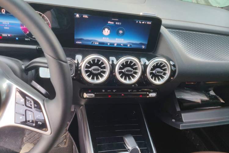 Used Mercedes-Benz GLA 2024 GLA 220 Audio And AC Panel