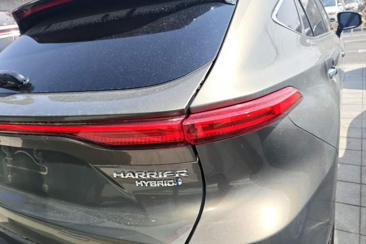 Used Toyota Harrier 2022 Dual-Engine 2.5L CVT Four-Wheel Drive Flagship Edition
