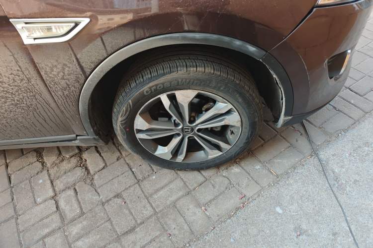 Used Luxgen U6 SUV 2016 1.8T Enhanced Appeal Version Right Front Wheel Hub