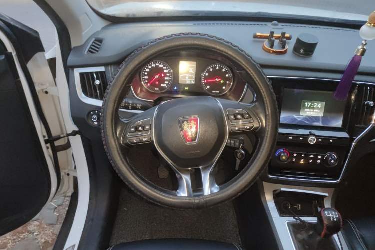 Used Roewe RX5 2018 20T Two-Wheel Drive Manual Flagship Edition