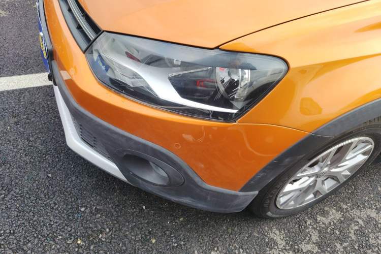 Used Volkswagen Polo 2016 1.6L Cross Polo Automatic Left Front Headlight