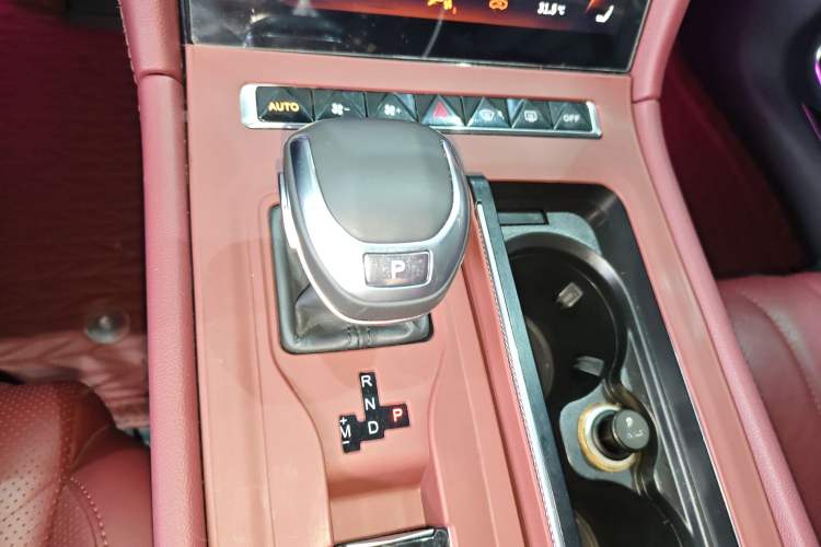 Used Hongqi H5 2023 2.0T Automatic Smart Connect Flagship Edition
