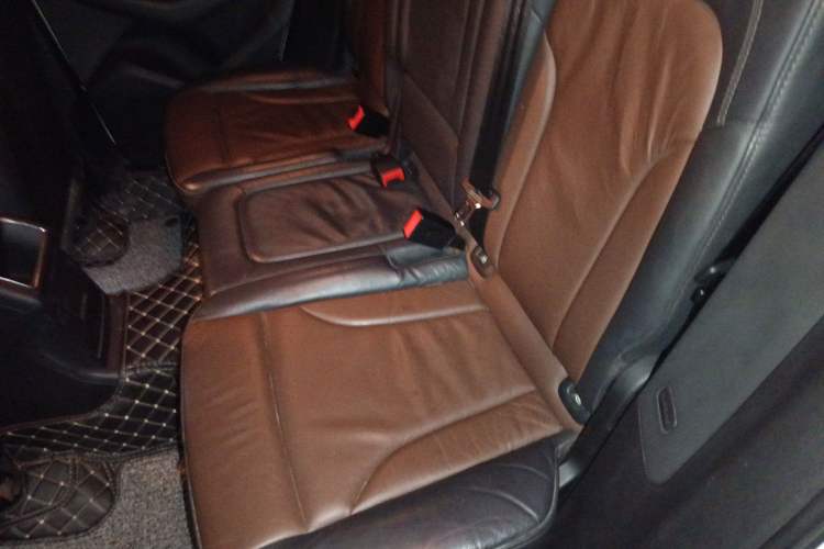 Used Audi Q5 2017 40 TFSI Ambition Edition Left Rear Seat