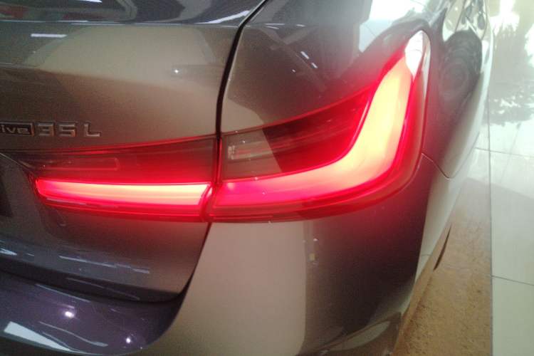 Used BMW i3 2024 eDrive 35 L
