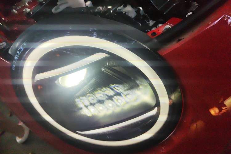 Used MINI Electric COOPER 2024 452km COOPER SE Artist Right Front Headlight