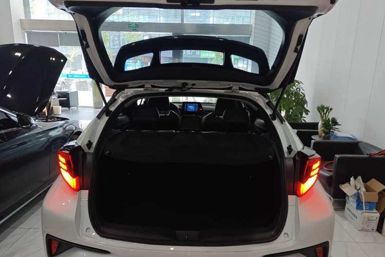 Used Toyota C-HR 2022 2.0L Leading Edition