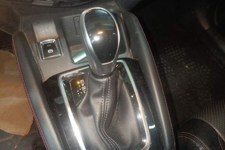 Used Nissan Qashqai 2022 2.0L CVT XV Premier Luxury Edition Gear Lever
