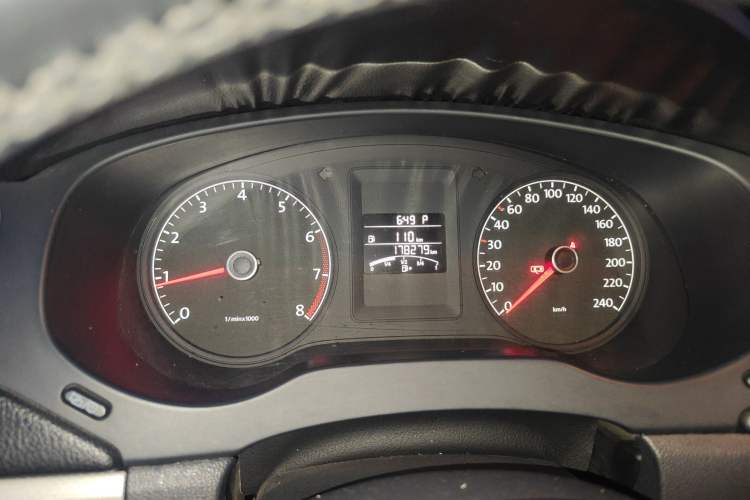 Used Volkswagen Sagitar 2014 1.6L Automatic Comfort Model
