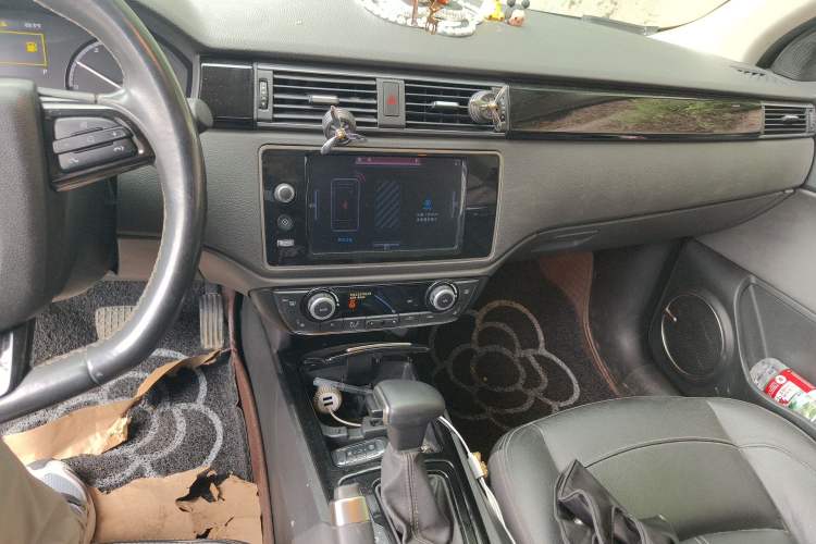 Used Qoros 3 2017 Sedan 1.6T Automatic ZhiZhen Enhanced Model
