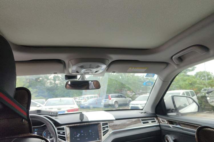 Used Zotye Domy X7 2017 1.8T Manual Luxury Model
