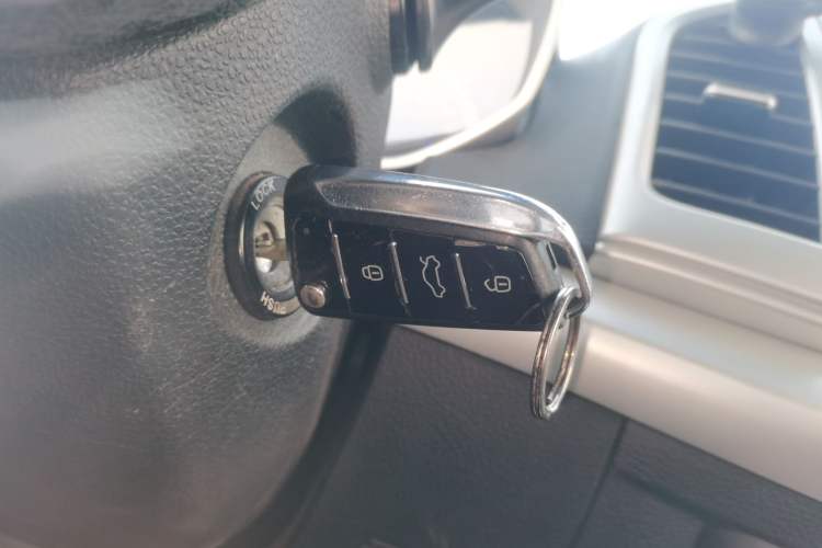 Used JAC Refine S3 2016 1.5L Manual Luxury Smart Version
