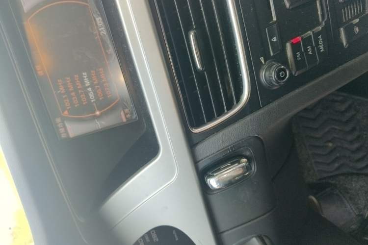 Used Audi A4L 2011 2.0 TFSI Standard Model
