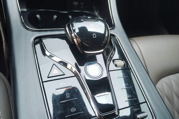 Used BYD Han 2023 DM-i Champion Edition 121KM Prestige Model Gear Lever