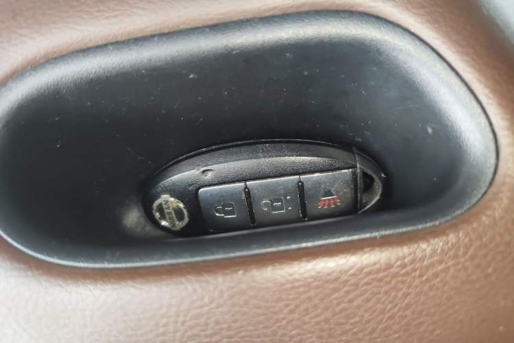 Used Nissan Tiida 2014 1.6L CVT Cool Cafe Edition Vehicle Key