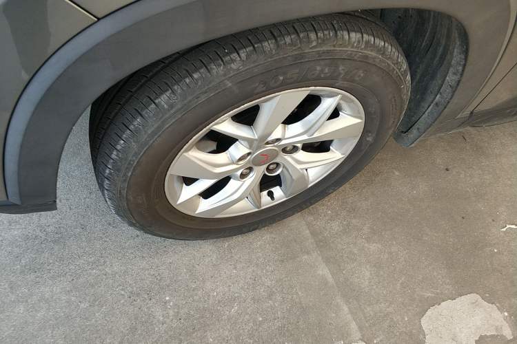 Used Wuling Hongguang S3 2018 1.5L Manual Comfort Model China V Standard
