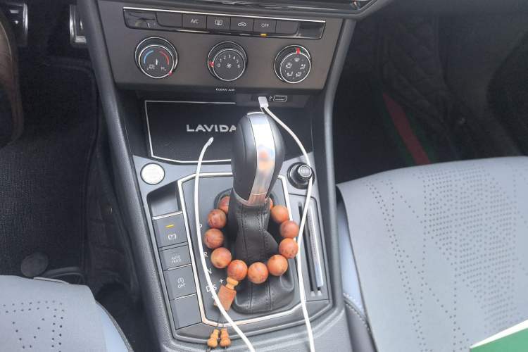 Used Volkswagen Lavida 2023 Revised Version 1.5L Automatic Starry Sky Edition – 5 Million Units
