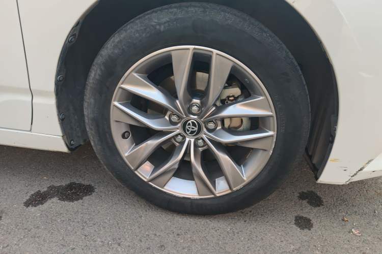 Used Toyota Avalon 2019 Dual-Engine 2.5L Luxury Edition China VI Standard Right Front Wheel Hub