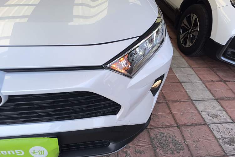 Used Toyota RAV4 2020 2.0L CVT Two-Wheel Drive Fashion Edition