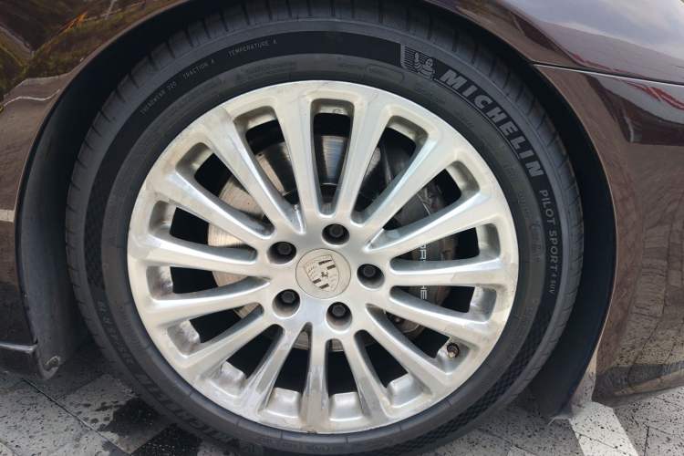 Used Porsche Panamera 2014 Panamera 3.0T Right Front Wheel Hub