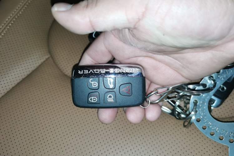 Used Land Rover Defender 2023 Facelift 110 3.0T P400 Dark Edition
