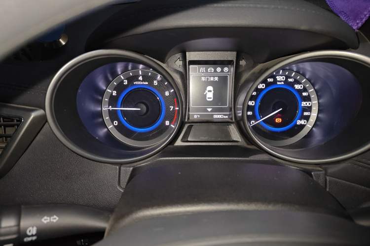 Used CHANGAN OSHAN COS5 2019 1.6L Manual Classic Model China VI Standard
