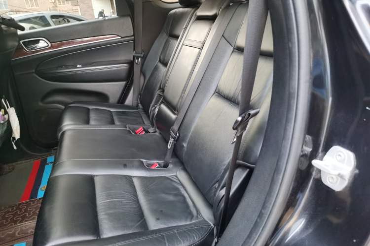 Used Jeep Grand Cherokee 2011 Revised 3.6L Luxury Navigation Edition