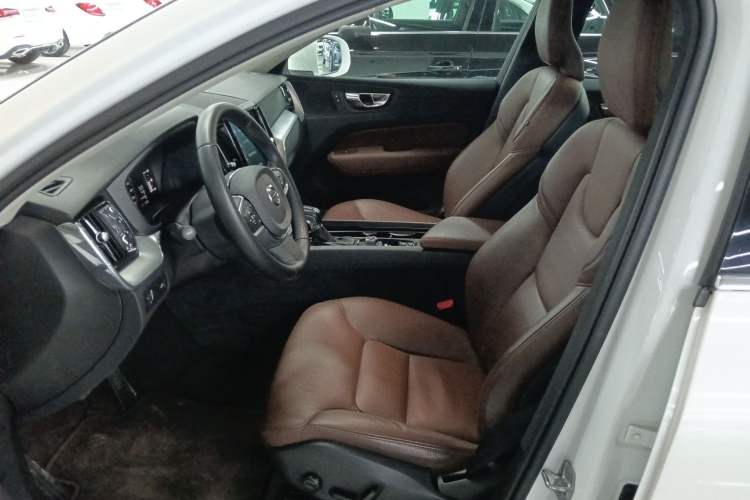 Used Volvo XC60 2020 T5 4x4 Zhiyi Luxury Edition
