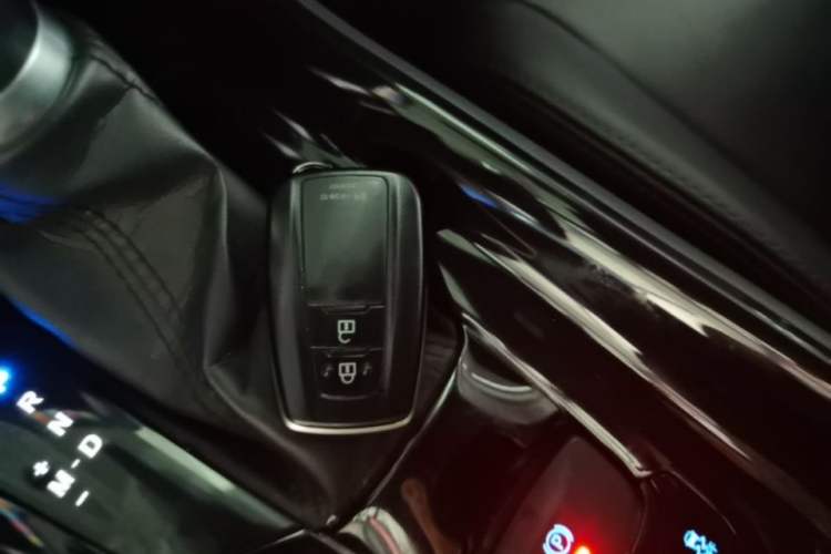 Used Toyota IZOA 2018 2.0L Yichi Edition China V Standard
