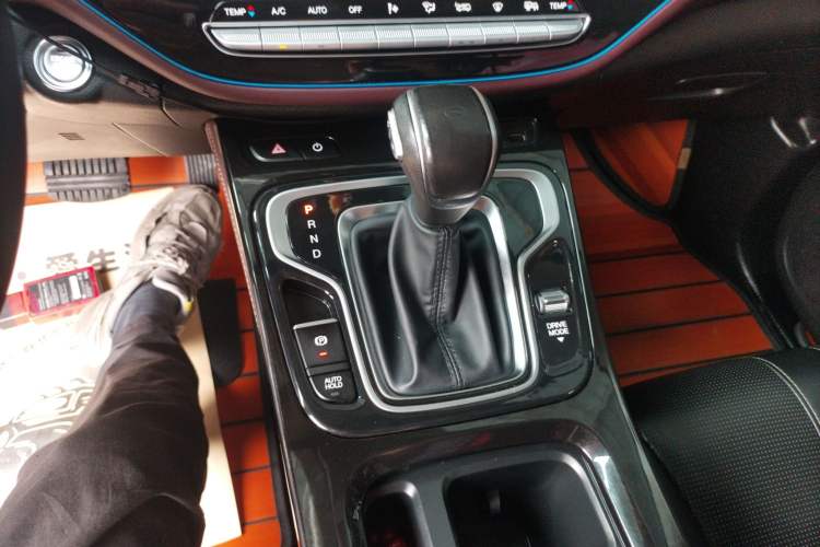 Used GAC Trumpchi M6 2023 PRO 270T DCT Luxury Edition Gear Lever