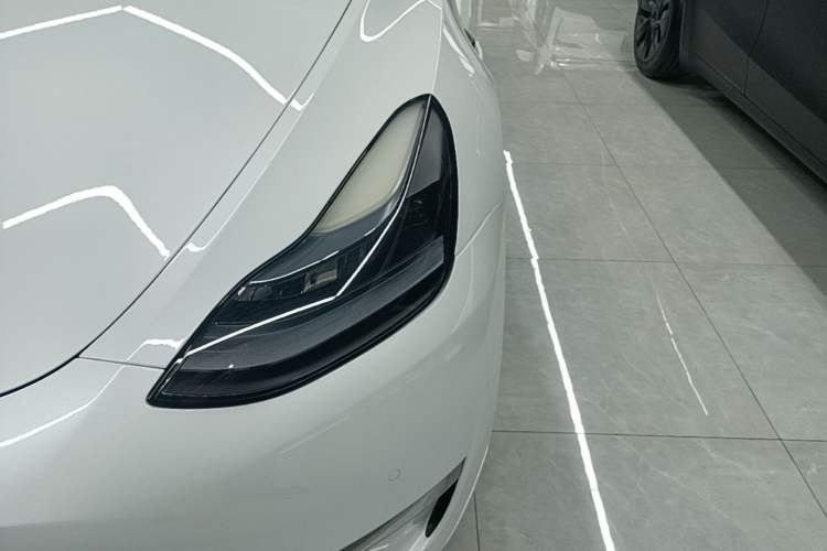 Used Tesla Model Y 2022 Long-Range All-Wheel-Drive Version
