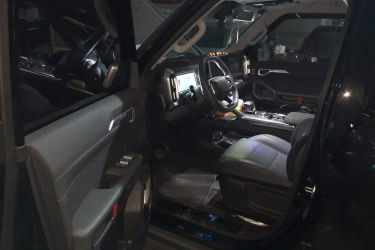 Used JETOUR Traveler 2023 1.5T Two-Wheel Drive Discovery PRO