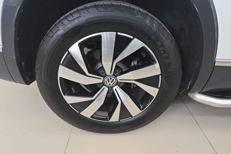 Used Volkswagen Tayron 2020 280TSI Two-Wheel Drive Luxury Connect Edition