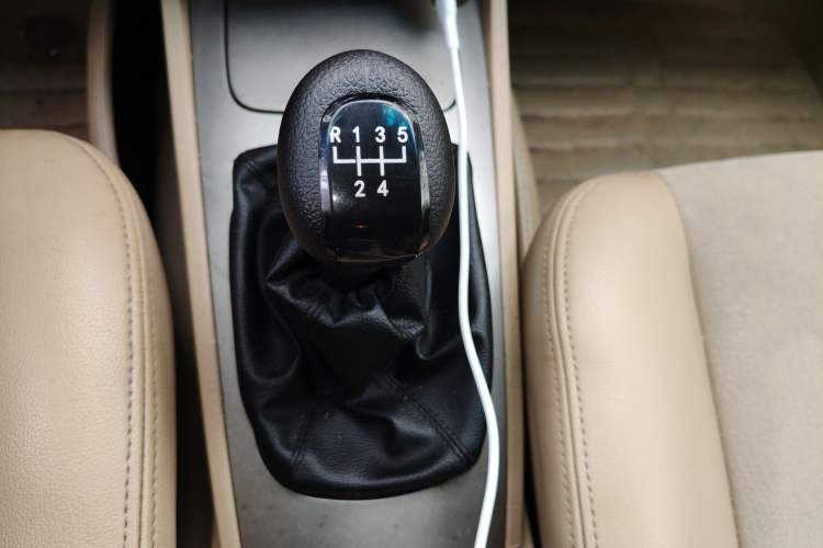 Used Buick Excelle 2011 1.6 LX-MT