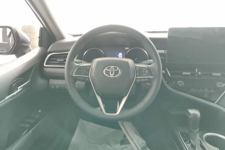 Used Toyota Camry 2021 2.0G Luxury Edition Steering Wheel