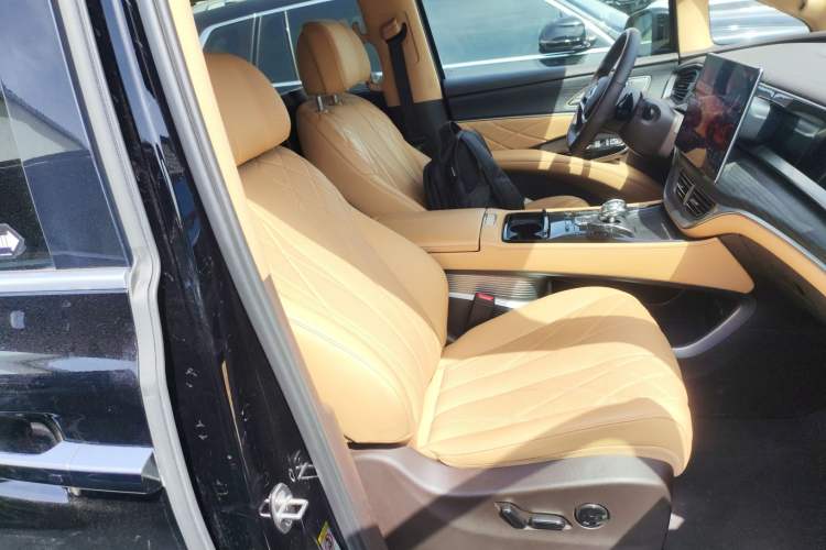 Used Denza D9 2025 DM-i Intelligent Drive 1020 Four-Wheel Drive Flagship Model Right Front Seat