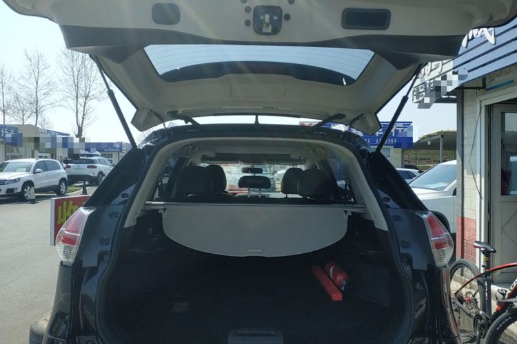 Used Nissan X-Trail 2014 2.0L CVT Comfort Edition 2WD Trunk