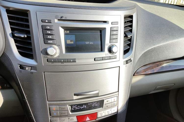 Used Subaru Outback 2012 2.5i Luxury Edition
