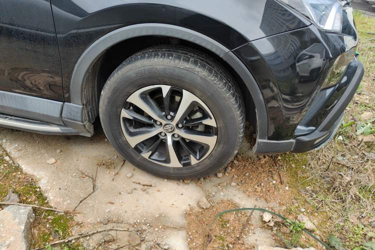 Used Toyota RAV4 2016 2.0L CVT Two-Wheel Drive Smart Edition China V Standard
