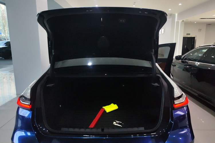 Used BMW i7 2023 eDrive50L Prestige M Sport Package
