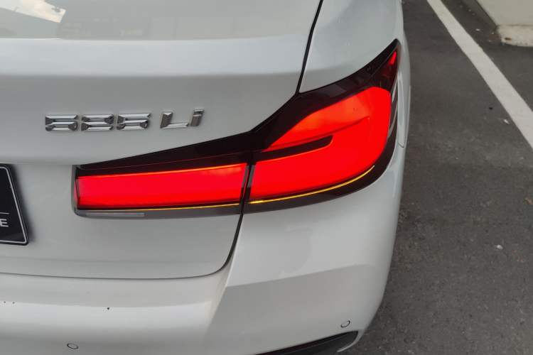 Used BMW 5 Series 2021 Facelifted 525Li M Sport Package
